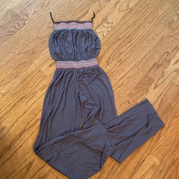 Romeo & Juliet, couture size, medium halter jumpsuit, T-shirt, material - Picture 12 of 13